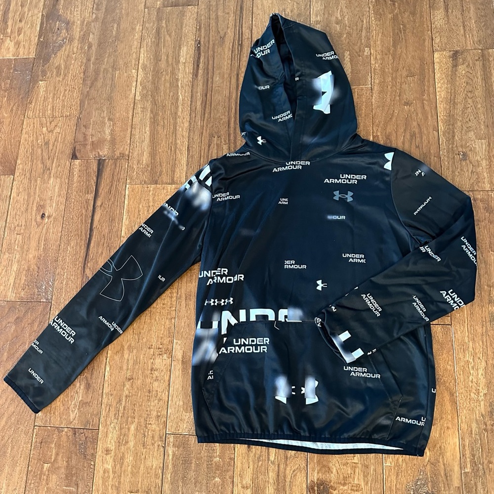 Boys Under Armour lightweight sweatshirt with hood size YLG